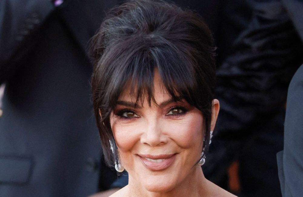 Transformée et plus jeune que jamais, Kris Jenner affiche une nouvelle coloration lumineuse