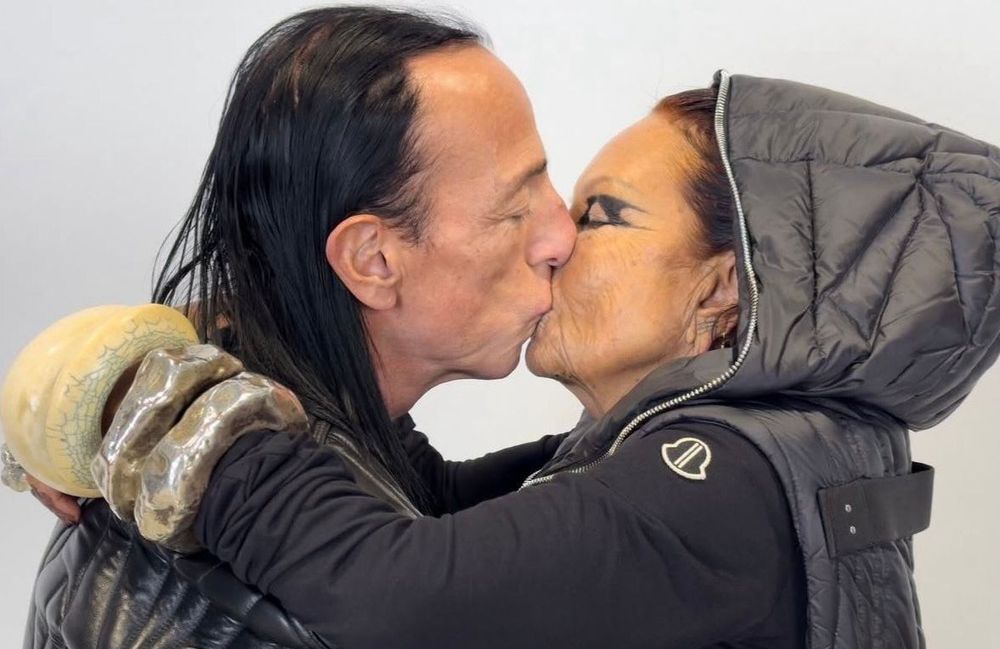 Baisers fougueux et intimité brute : Rick Owens et Michèle Lamy embrassent tout le monde pour leur campagne avec Moncler