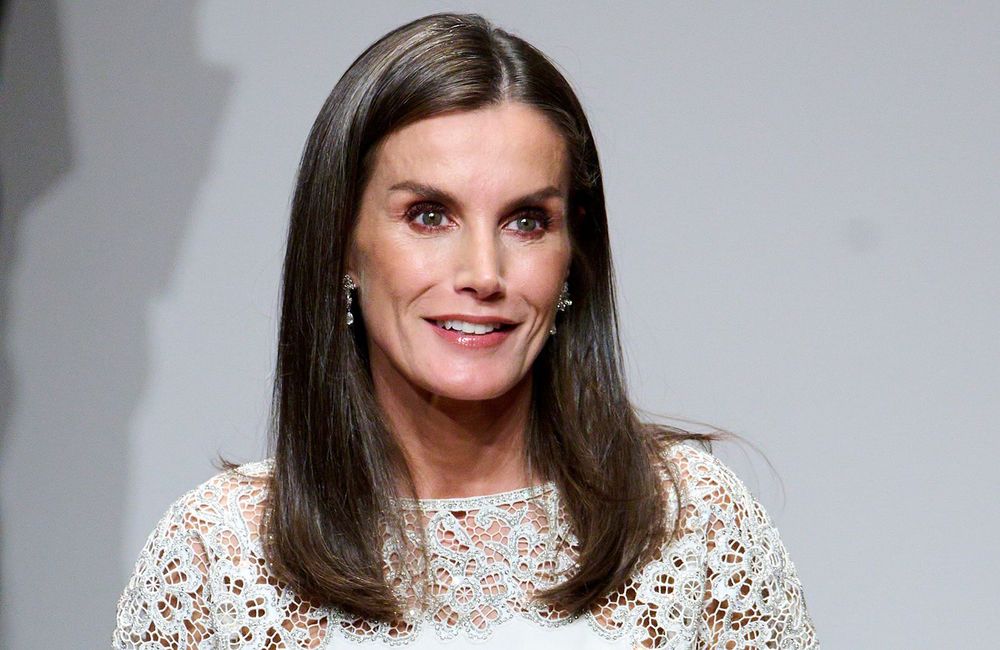 À 52 ans, Letizia d’Espagne adopte ce maquillage flatteur et rajeunissant