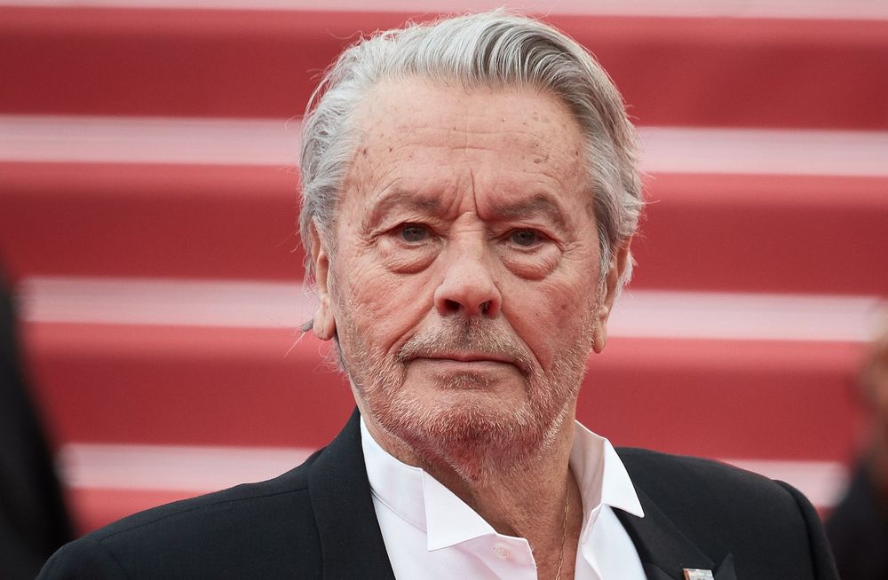 Alain Delon : quelle relation l'acteur entretient avec sa petite-fille Loup ?