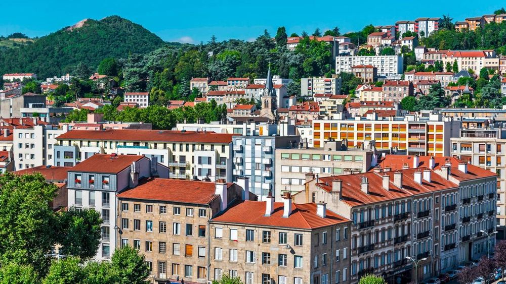 Marché immobilier à Saint-Étienne : hausse généralisée des prix en août 2025