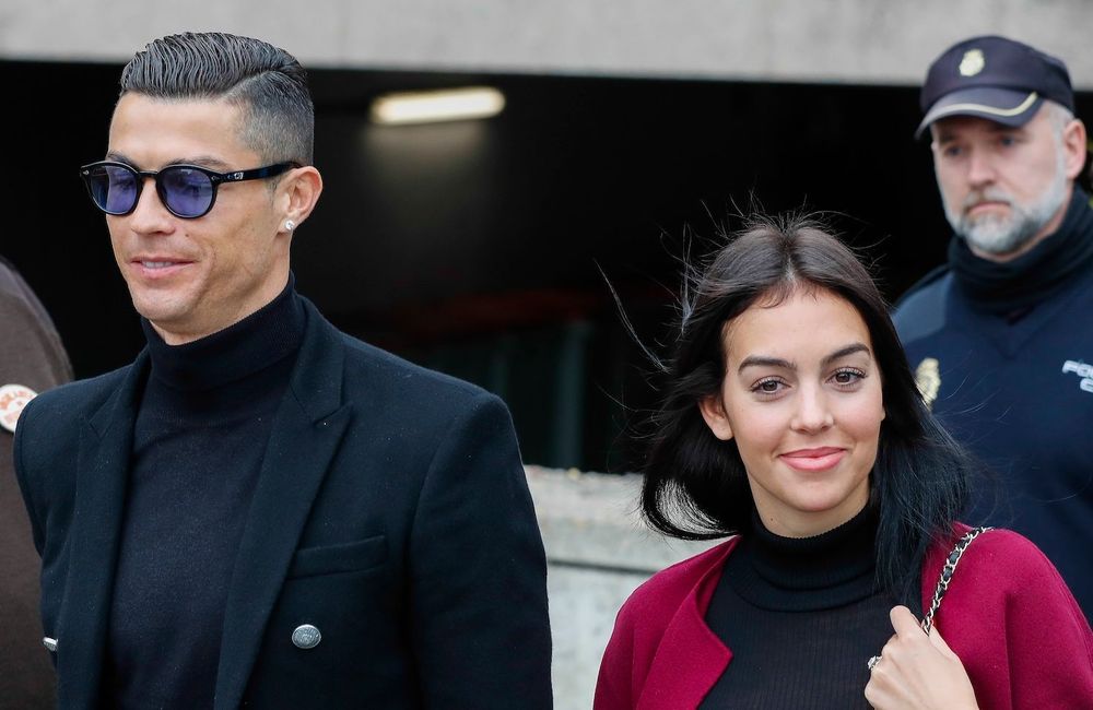 Cristiano Ronaldo et Georgina Rodriguez dévoilent une adorable vidéo de leur fille qui reprend du Céline Dion