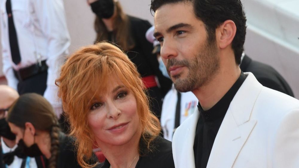 Mylène Farmer : elle se confie sur son éducation religieuse avec "des sœurs qui n'étaient pas toutes sympathiques"