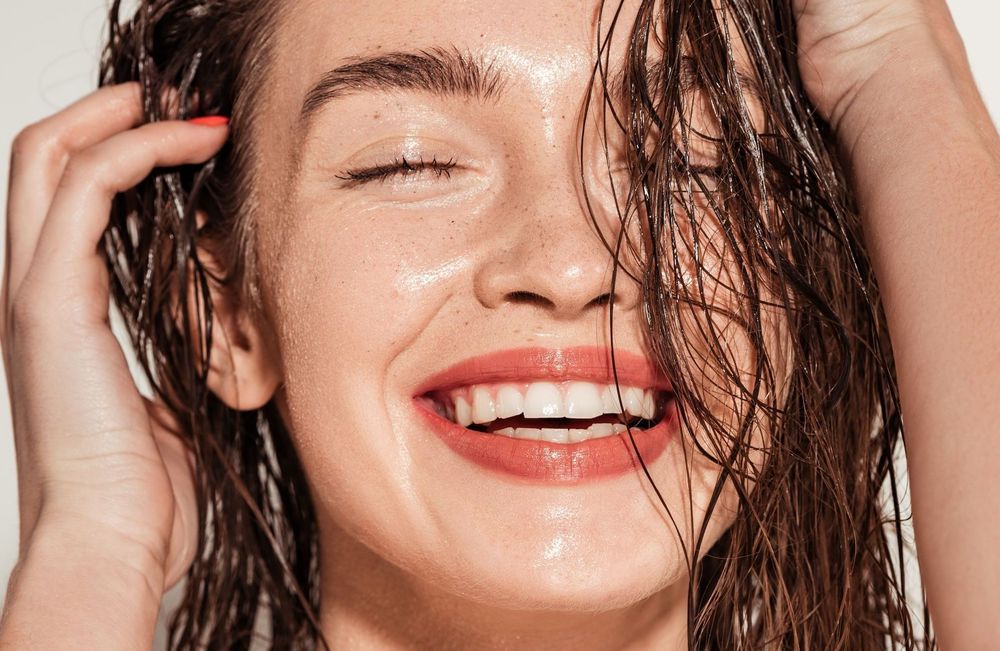 Pourquoi il est nécessaire de se sécher les cheveux même quand il fait chaud