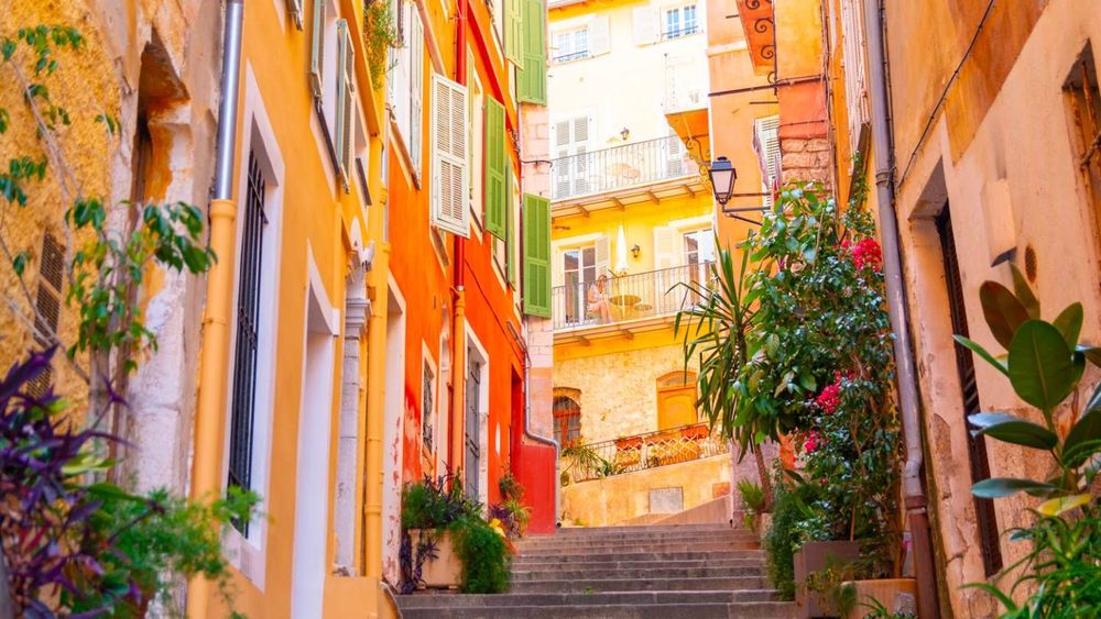 Marché immobilier à Nice : hausse modérée des prix d'achat, stabilité relative des loyers en octobre 2025