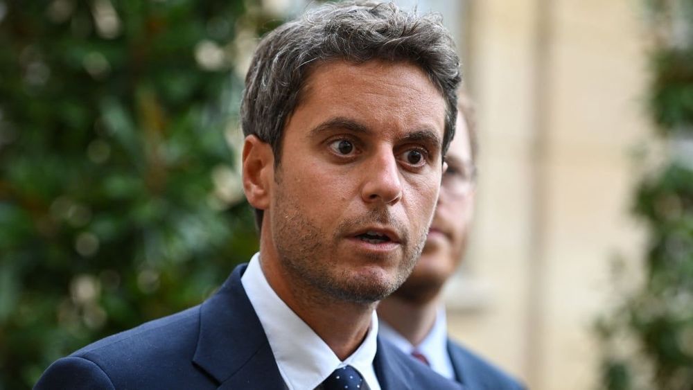 Gabriel Attal sèchement recadré par Anne-Sophie Lapix : "Qu’est-ce qu’elle peut faire votre génération aujourd’hui ?"