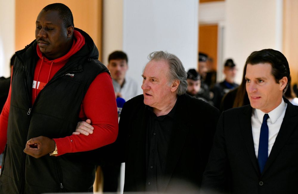 Depardieu : après 4 jours d'audience, les plaignantes déplorent un « procès éprouvant »