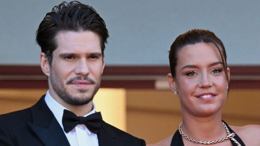 "L'amour sain" : Adèle Exarchopoulos officialise enfin son couple avec François Civil !