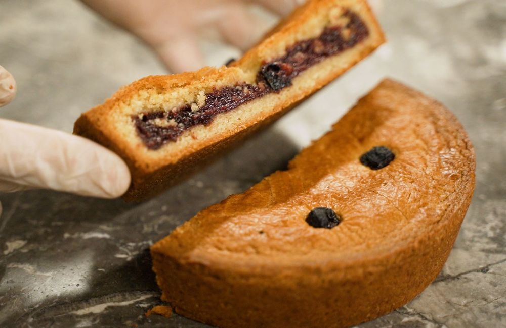 Entre tradition et modernité, cette enseigne historique sublime le gâteau basque