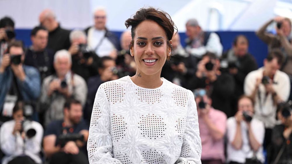 "La vie de chanteuse est un peu une arnaque" : Amel Bent se confie sur la réalité de sa vie d'artiste
