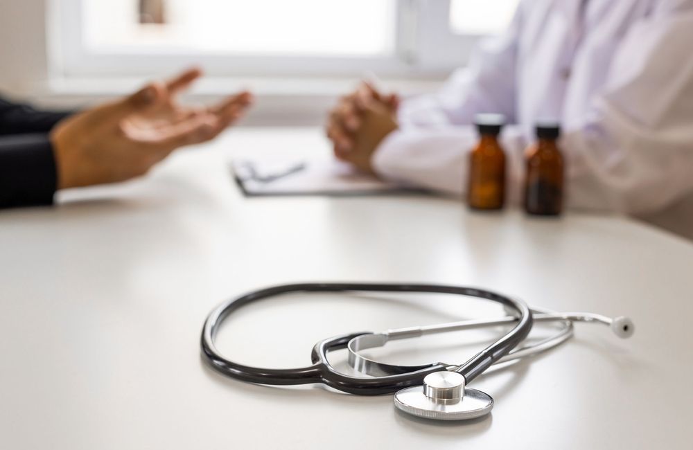Un médecin du travail mis en examen pour deux viols à 14 ans d’intervalle dans l’Oise