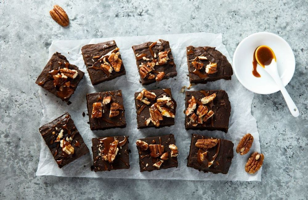 Voici comment préparer un brownie protéiné au chocolat et noix de pécan