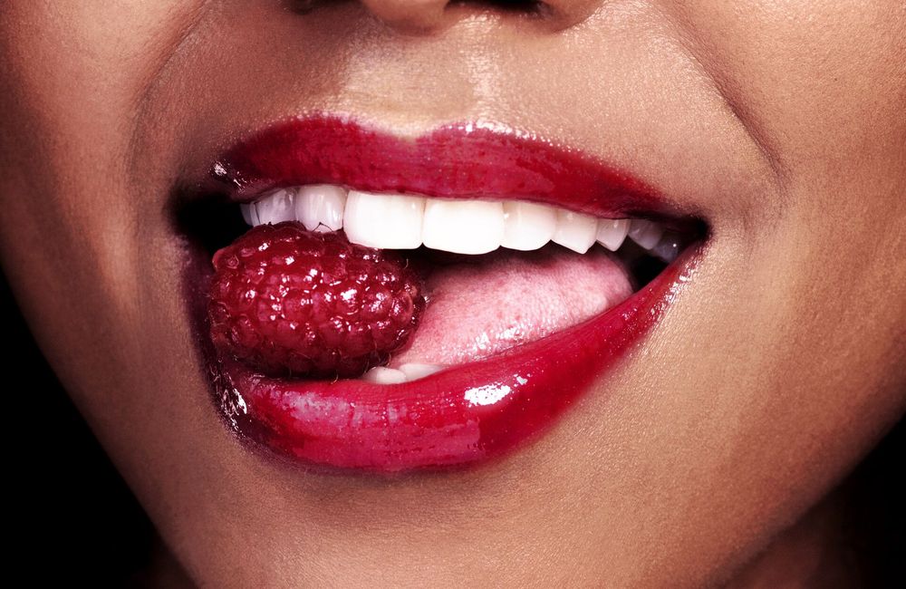 Les lèvres « Strawberry Jelly » sont la dernière tendance beauté fruitée de l'été