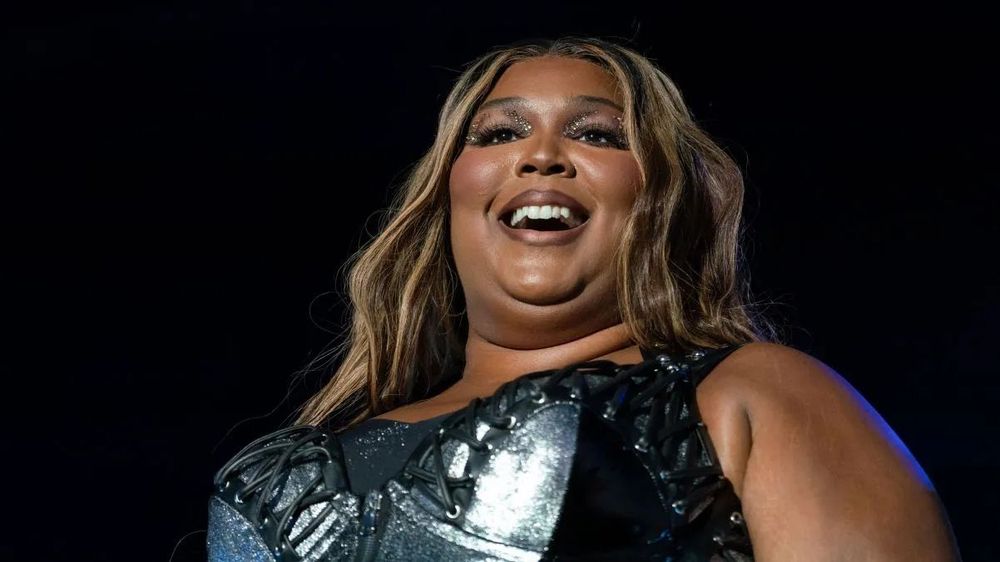 Lizzo prend une décision radicale : non, elle n’arrête pas sa carrière musicale