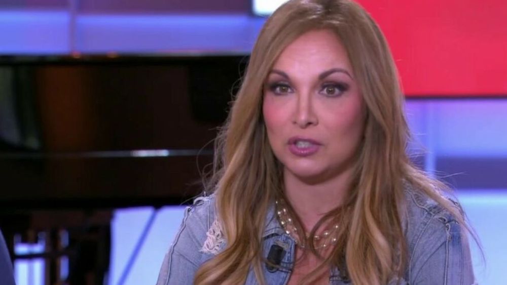 Hélène Ségara, cash sur ses débuts : "Je passais mon temps à...