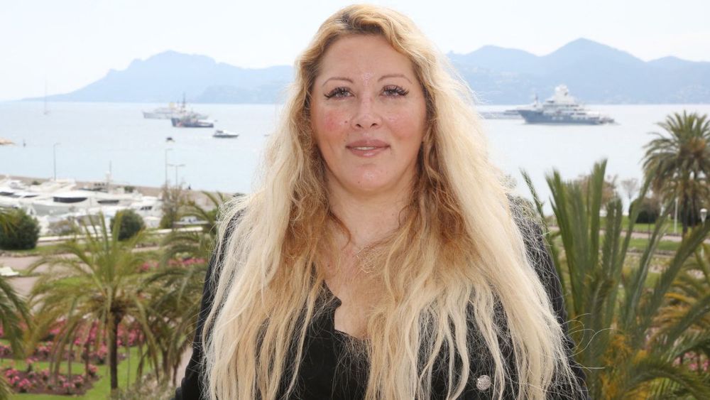 Loana pousse un violent coup de gueule contre Marie Colomb : « Je ne suis pas morte ! »
