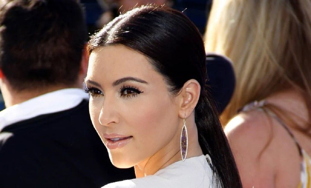 Kim Kardashian appelée à la barre pour une affaire de vol, 6 millions de dollars de bijoux volatilisés