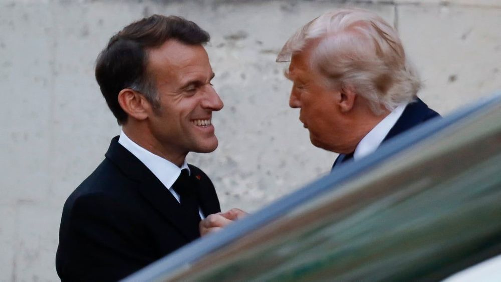Donald Trump : "I love France", ses SMS intrigants avec une journaliste française juste avant de retrouver Emmanuel Macron