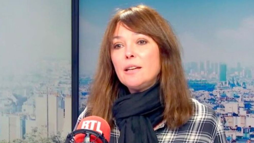 Sandrine Quétier : « Ça a été catastrophique », l’animatrice revient sur ses interviews chaotiques avec deux superstars hollywoodiennes