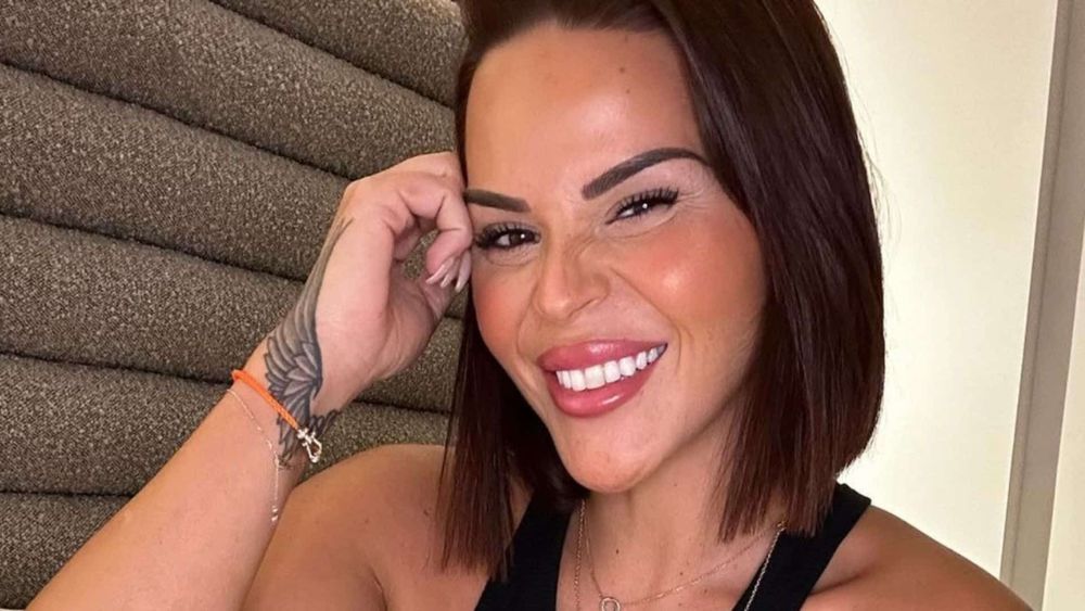 Sarah Fraisou : en couple, elle officialise sa nouvelle relation avec un adorable cliché !