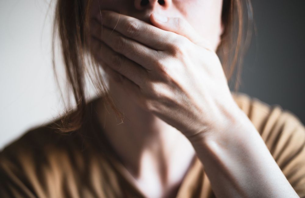 Mon ex était violent : dois-je prévenir sa nouvelle compagne ?