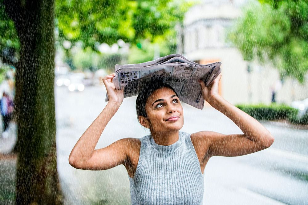 Comment protéger ses cheveux de la pluie