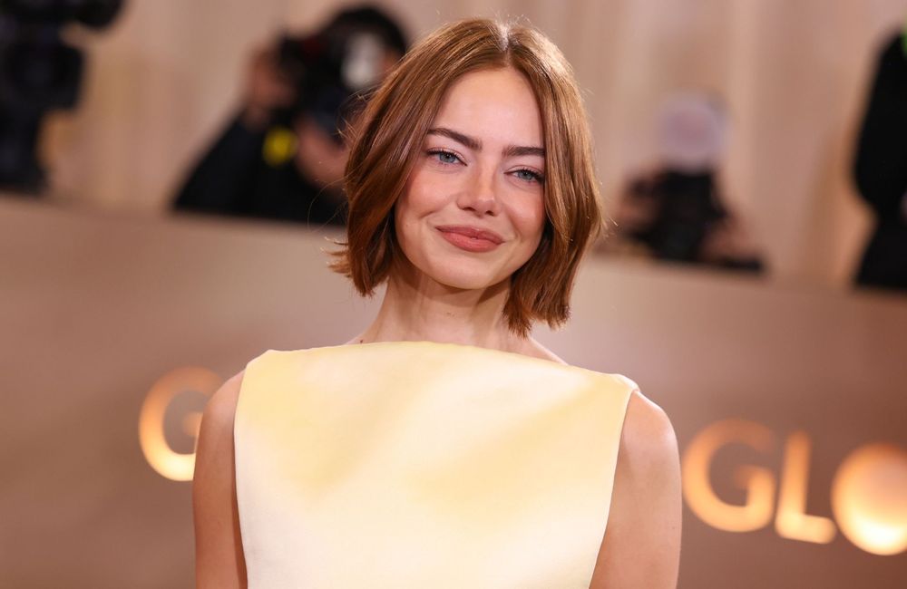Le carré post-« Bugonia » d'Emma Stone, la coiffure idéale pour mettre en valeur les cheveux courts…