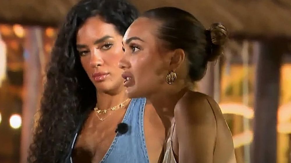 "Cette sorcière" : Marwa Merazka (La Villa) s'explique après son geste polémique envers Maissane !