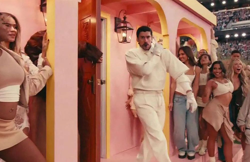 Bad Bunny dans la tourmente : le concepteur de la « casita » demande plusieurs millions d'euros de dommages et intérêts