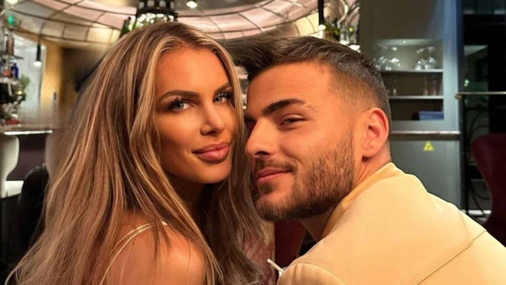 "J'ai été ton brouillon" : Adixia fait des révélations sur son ex-relation très compliquée avec Simon Castaldi