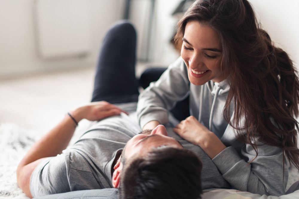 PMI : quelle est cette habitude courante qui peut gâcher une nouvelle relation ?
