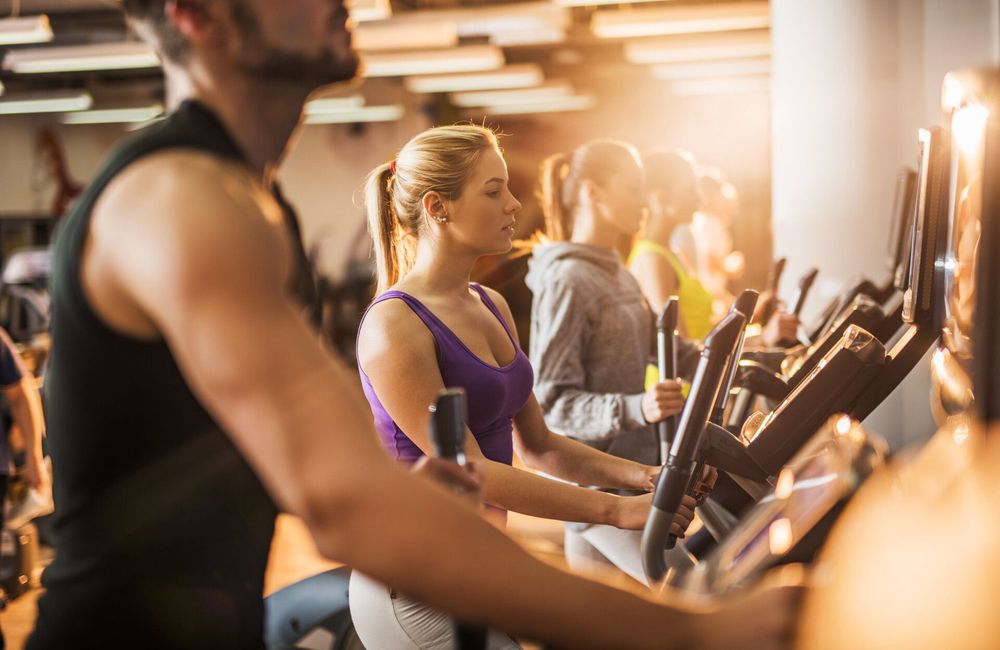 Tapis de course ou elliptique : voici lequel choisir selon son objectif