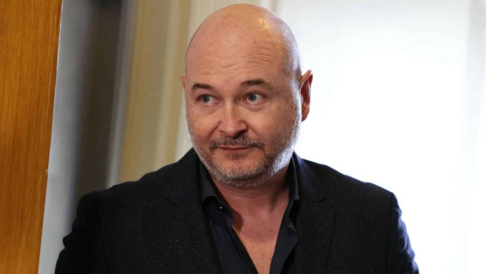 Sébastien Cauet : accusé de faits gravissimes, l'animateur a été placé en garde à vue et sa compagne auditionnée, tous les détails !