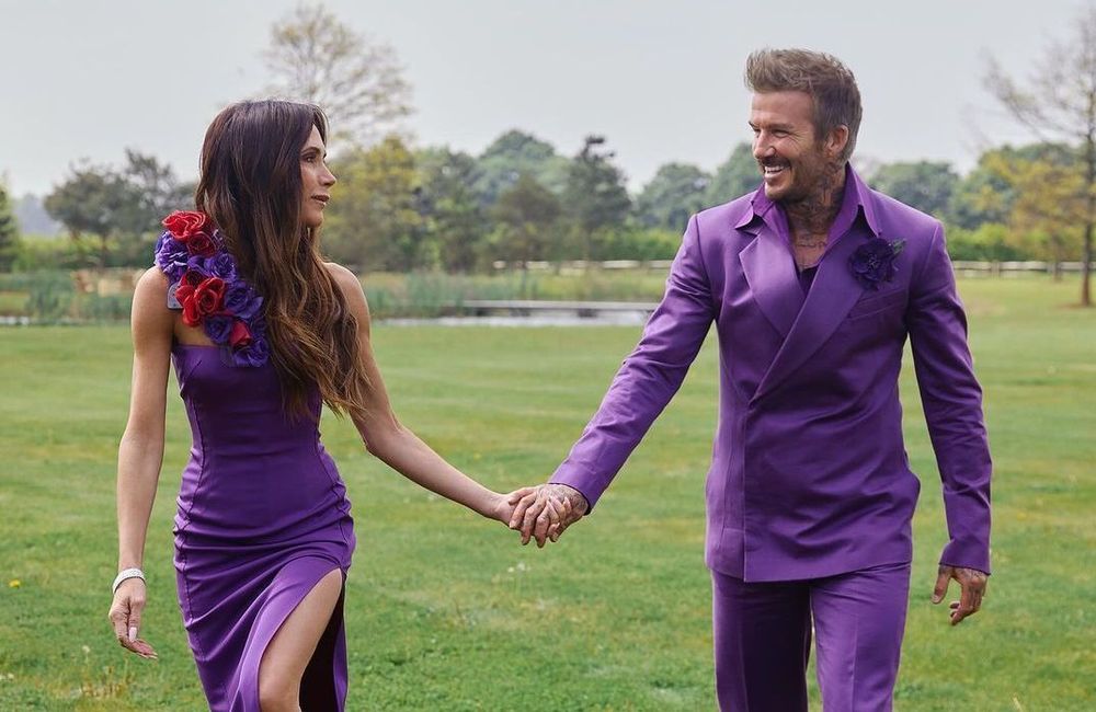 Victoria et David Beckham célèbrent leurs 25 ans de mariage dans leurs tenues mauves iconiques