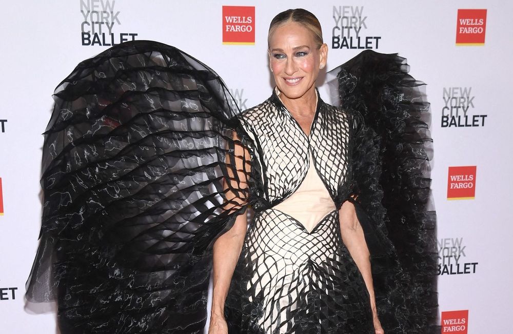 Mi-femme mi-ange : le look spectaculaire de Sarah Jessica Parker au gala du New York City Ballet