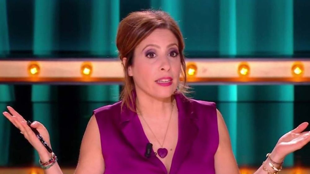 Léa Salamé (Quels Jeux) ose une blague salace face à un invité : "La vôtre est dure...
