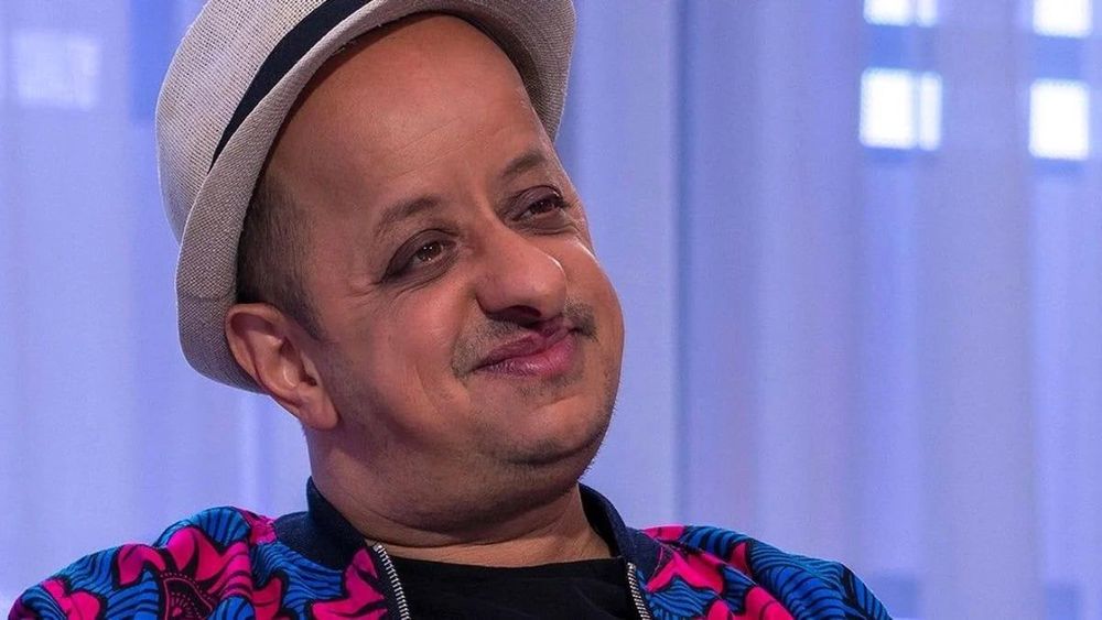Booder : "Ça a été très compliqué pour ma maman", son enfance entre hôpital et combat pour la vie