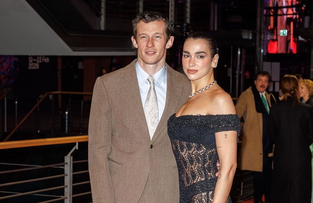 Dua Lipa jeune mariée : elle dévoile des photos de sa lune de miel avec Callum Turner