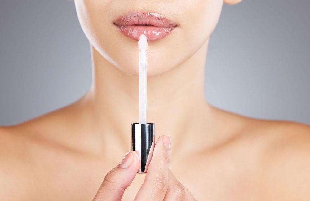 Gloss non-collant : on a déniché le fard laqué idéal pour nos lèvres