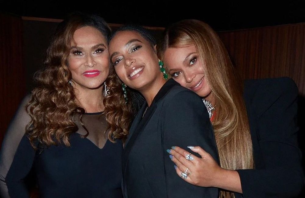 Beyoncé : pourquoi sa mère Tina Knowles l’a poussée à suivre une thérapie ?
