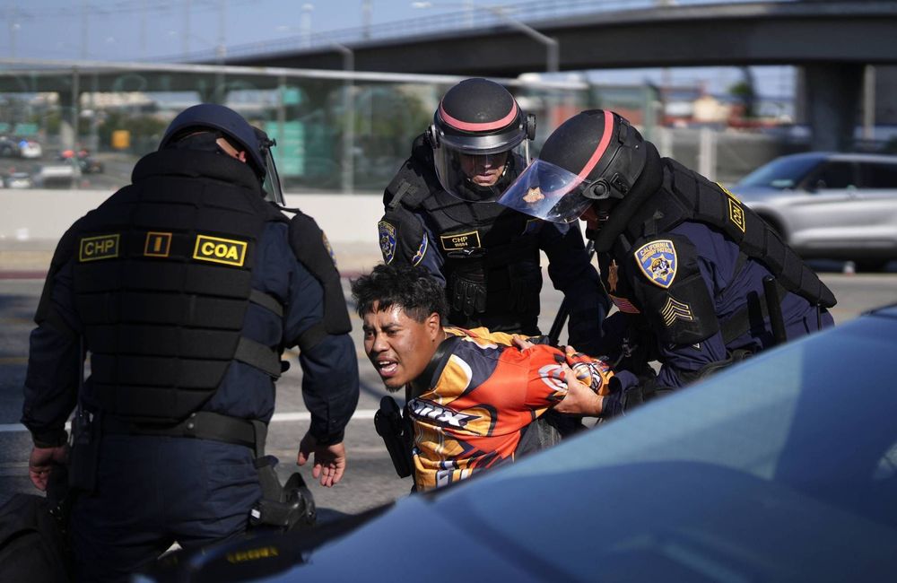 Que se passe-t-il à Los Angeles où manifestants et forces de l’ordre s’affrontent ?