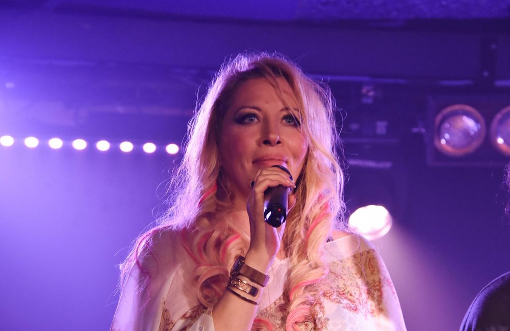 Mort de Loana à l’âge de 48 ans : une pluie d’hommages pour la star de « Loft Story »