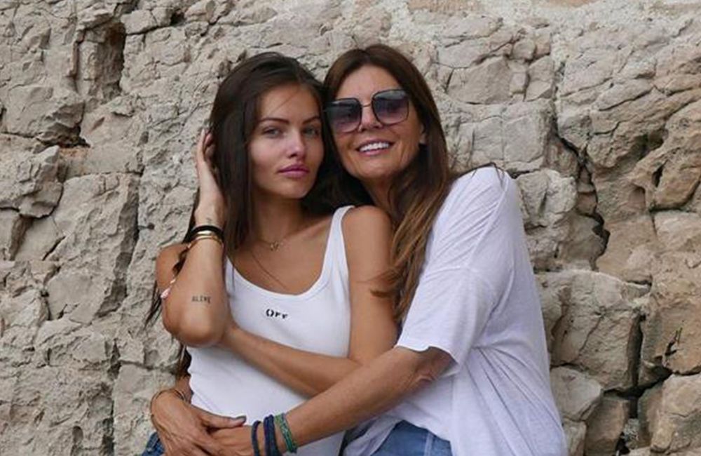 Duo mère-fille : Thylane Blondeau et Veronika Loubry inspirent nos tenues de rentrée