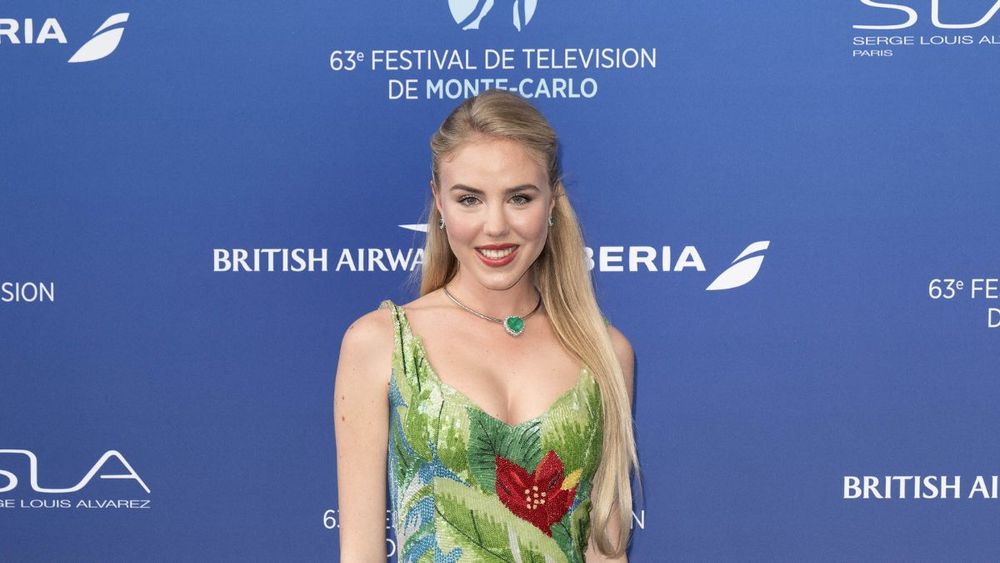En couple avec Jordan Bardella, Maria Carolina de Bourbon des Deux-Siciles surprend avec ses révélations sur sa famille