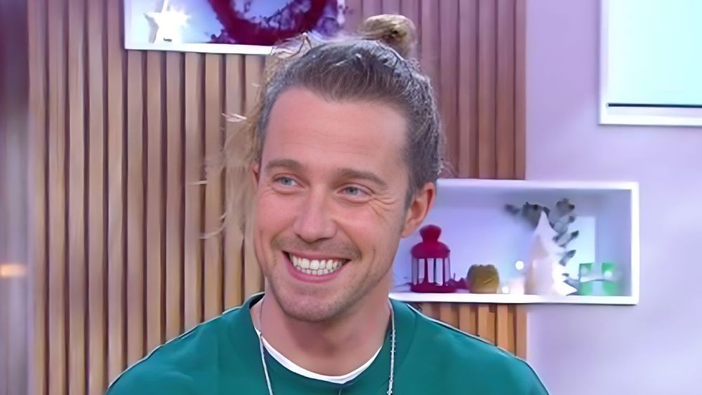 Julien Doré (42 ans) séduit par des hommes, confession sur sa vie intime : "J'ai compris que…