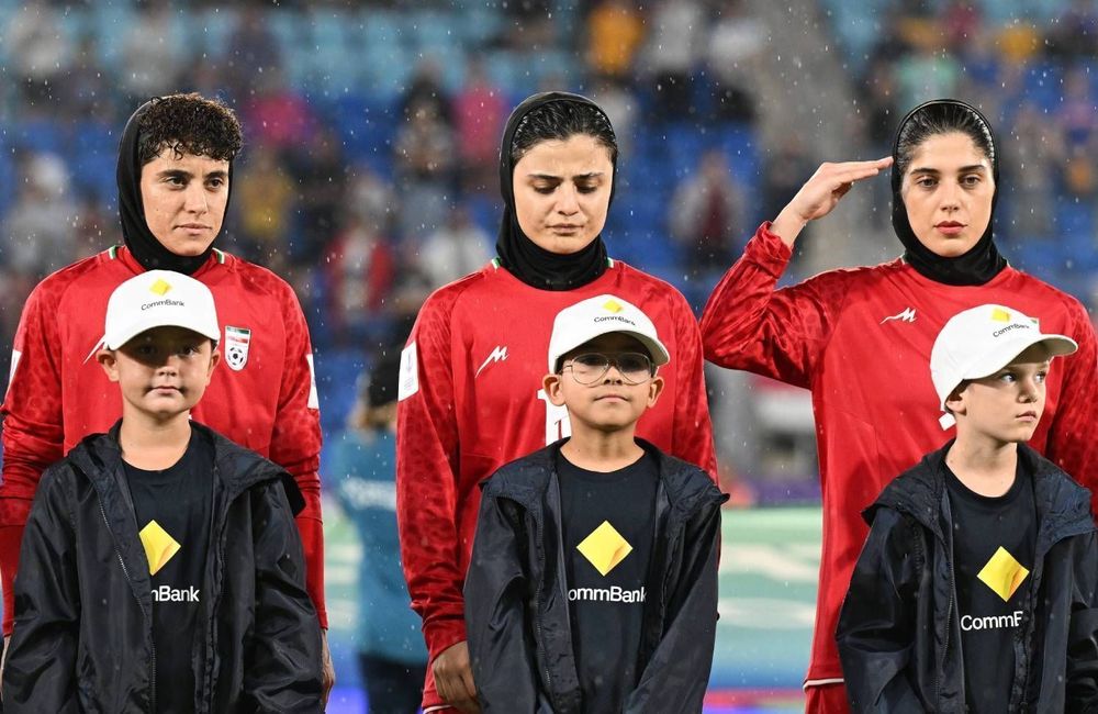 Des footballeuses iraniennes obtiennent l’asile en Australie après avoir refusé de chanter leur hymne