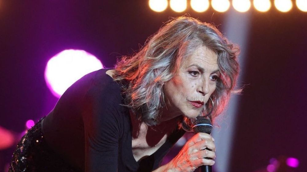 Lio : quelques jours après la mort de son fils, elle fait le choix de remonter sur scène
