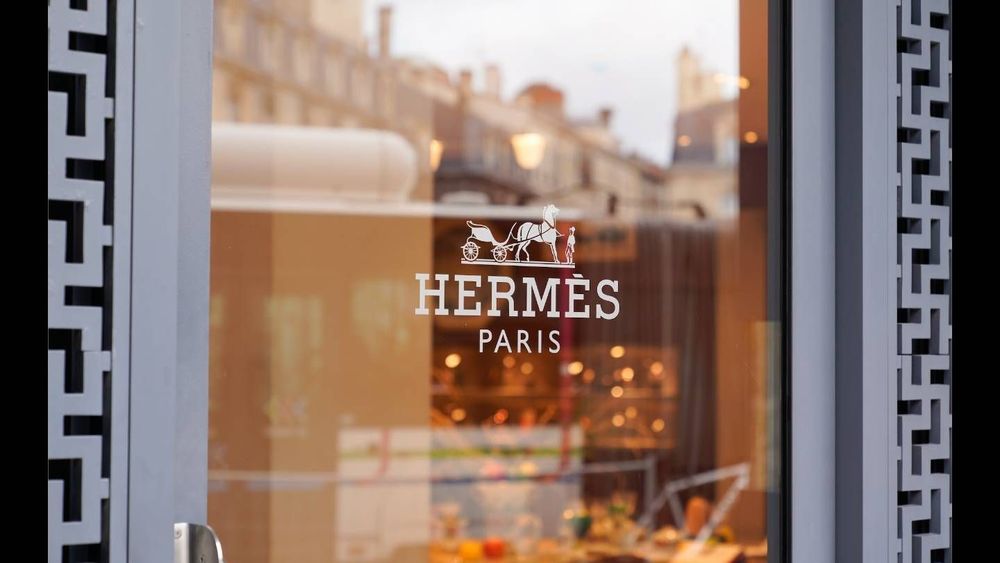LVMH, Kering, Hermès... Le luxe peut-il redevenir la star du CAC 40 ? Ce qu'en pensent les analystes