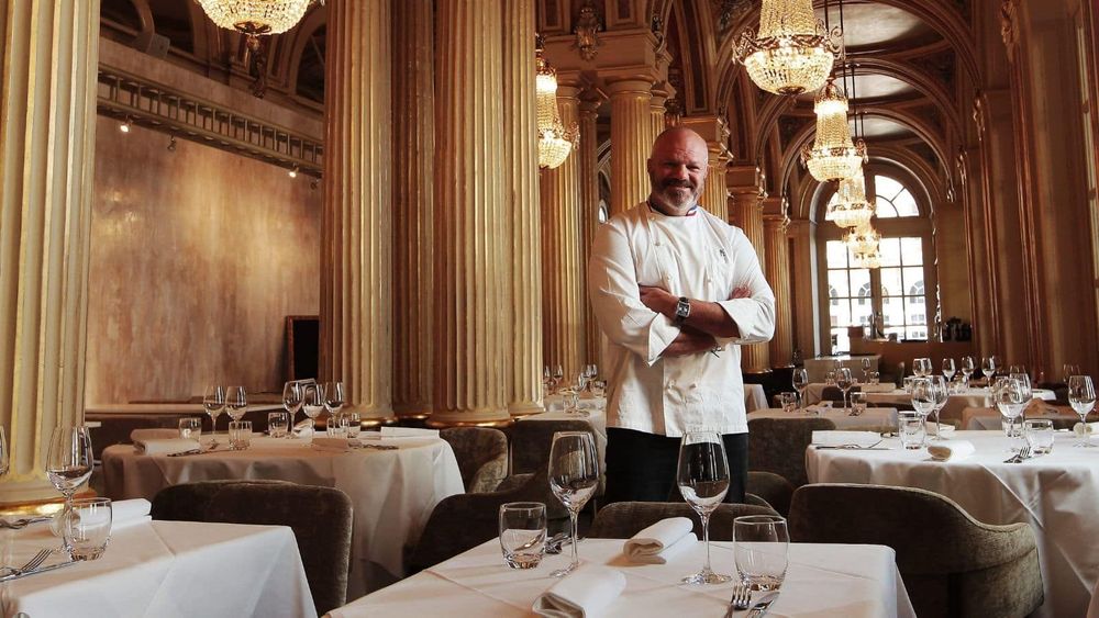 "Dès qu'un client s'assoit, c'est…" : Philippe Etchebest justifie les prix élevés de ses restaurants