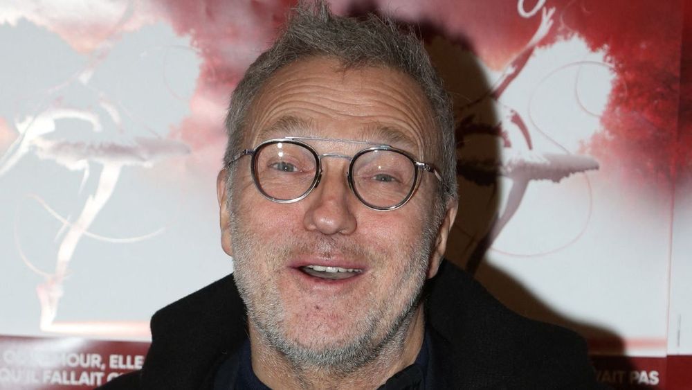 Laurent Ruquier, fraîchement célibataire, fait des confidences osées : "Je crois au..."